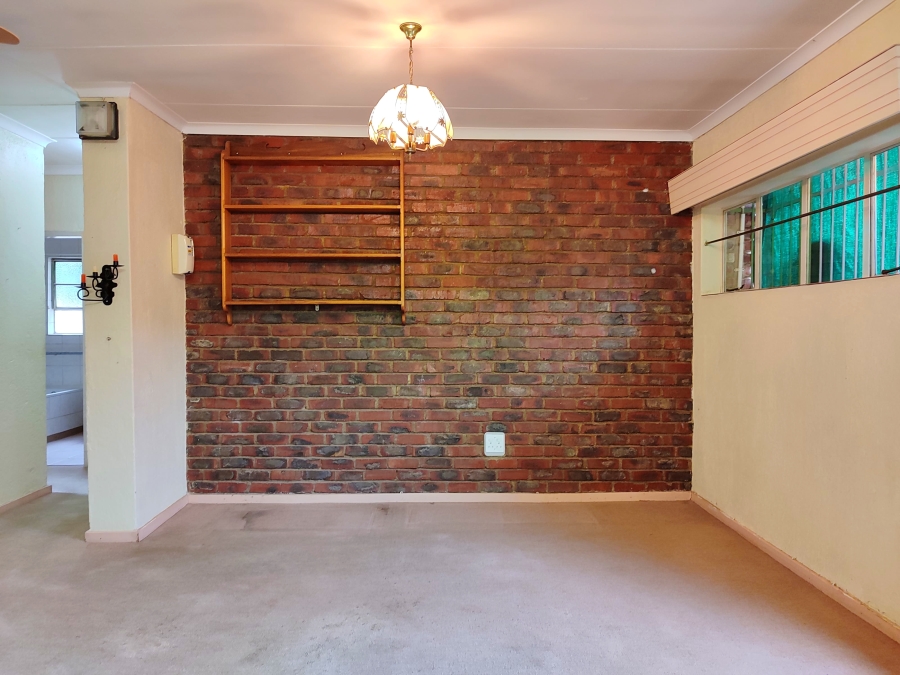 2 Bedroom Property for Sale in Roosheuwel North West